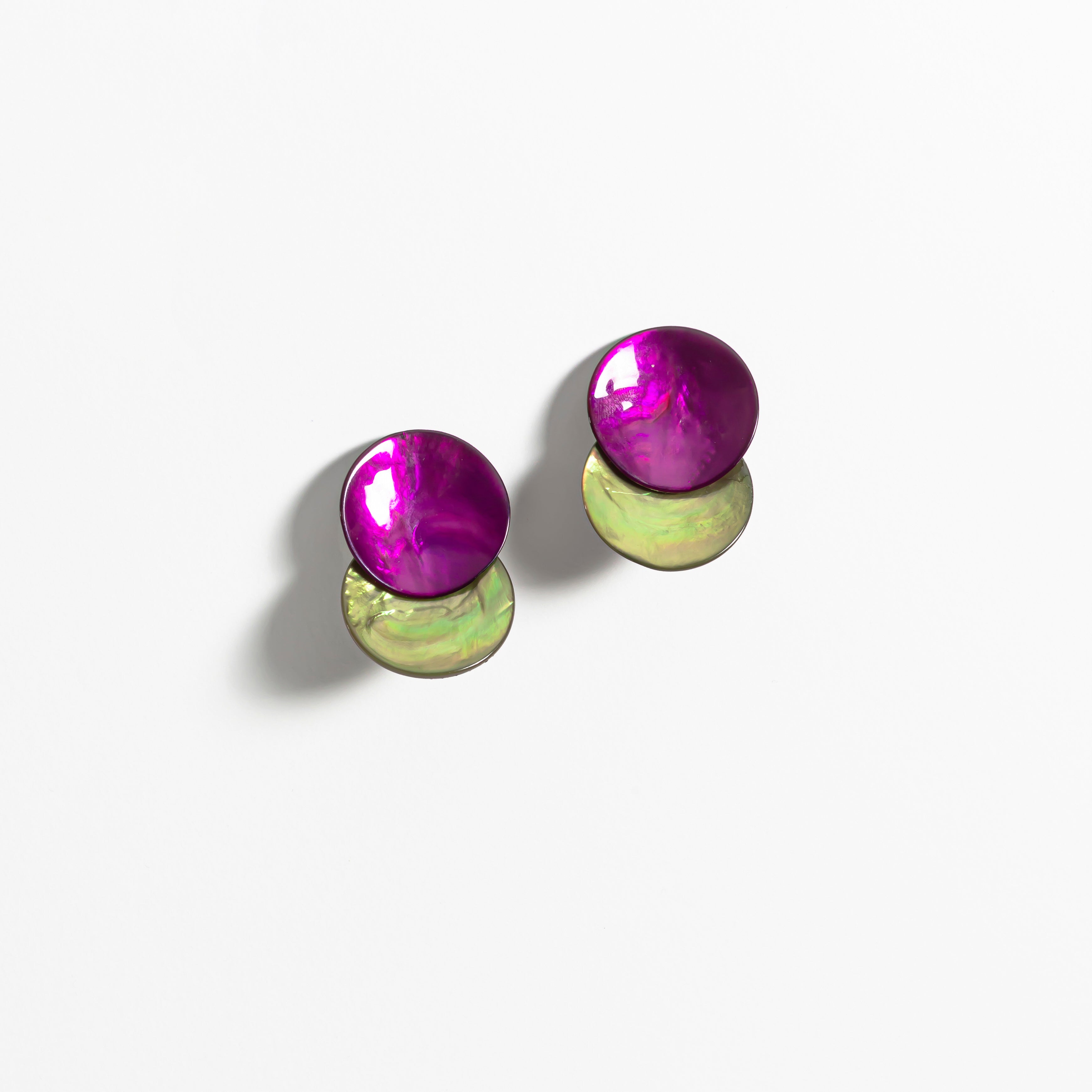 Nautilus Magenta & Green